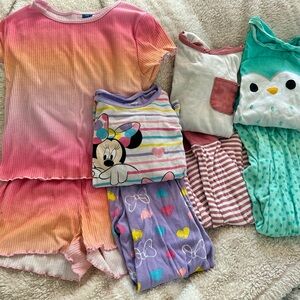 Lot of 4 Girls Pajamas Sz 6/7
